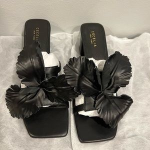 Cecelia New York Leather Hibiscus Heeled “Happy” Slide Black 11M (NITB)